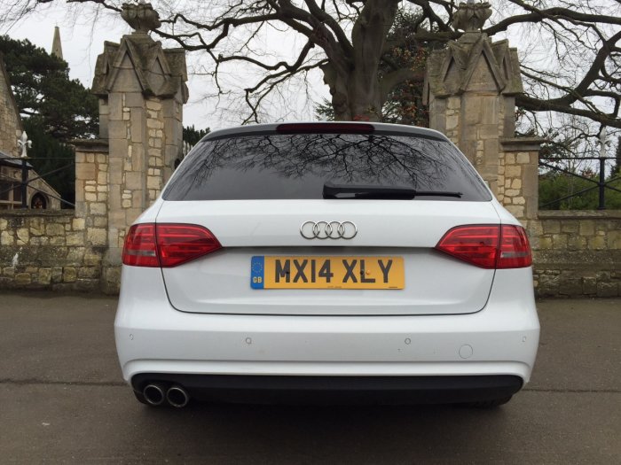 Audi A4 2.0 TDI Ultra 163 SE Technik Leather Sat Nav Estate Diesel White