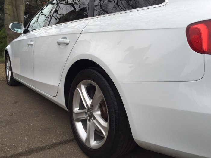Audi A4 2.0 TDI Ultra 163 SE Technik Leather Sat Nav Estate Diesel White