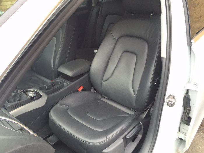 Audi A4 2.0 TDI Ultra 163 SE Technik Leather Sat Nav Estate Diesel White