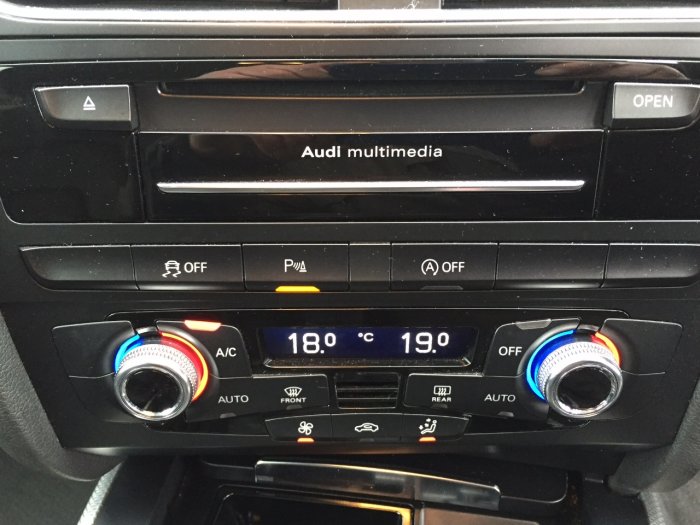 Audi A4 2.0 TDI Ultra 163 SE Technik Leather Sat Nav Estate Diesel White
