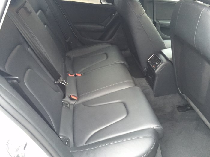 Audi A4 2.0 TDI Ultra 163 SE Technik Leather Sat Nav Estate Diesel White