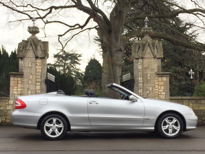 Mercedes-Benz CLK 3.2 320 Avantgarde 2dr Tip Auto Convertible Petrol Silver