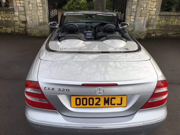 Mercedes-Benz CLK 3.2 320 Avantgarde 2dr Tip Auto Convertible Petrol Silver