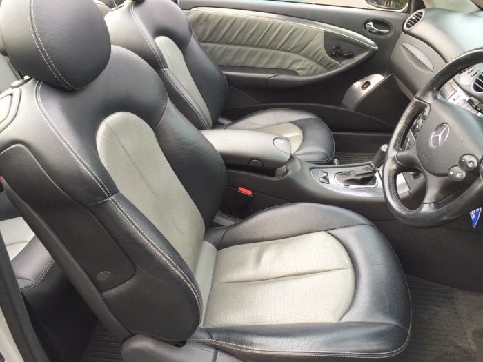 Mercedes-Benz CLK 3.2 320 Avantgarde 2dr Tip Auto Convertible Petrol Silver