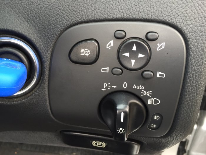 Mercedes-Benz CLK 3.2 320 Avantgarde 2dr Tip Auto Convertible Petrol Silver