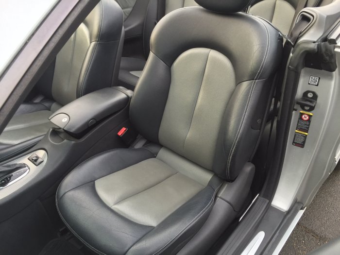 Mercedes-Benz CLK 3.2 320 Avantgarde 2dr Tip Auto Convertible Petrol Silver