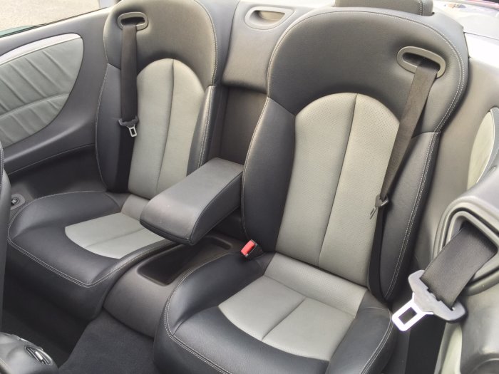 Mercedes-Benz CLK 3.2 320 Avantgarde 2dr Tip Auto Convertible Petrol Silver