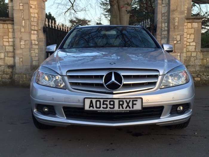 Mercedes-Benz C Class 1.6 C180K BlueEFFICIENCY SE 5dr Auto Estate Petrol Silver