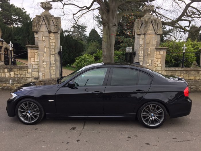 BMW 3 Series 2.0 318d Sport Plus Edition 4dr Saloon Diesel Black