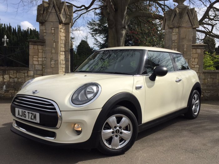Mini Hatchback 1.5 One D 3dr Hatchback Diesel White
