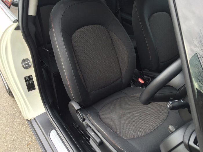 Mini Hatchback 1.5 One D 3dr Hatchback Diesel White