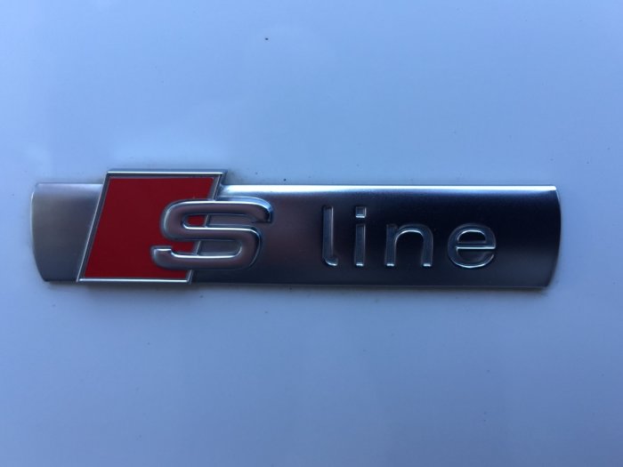 Audi A4 2.0 TDI 177 Quattro Black Edition 5dr Estate Diesel White