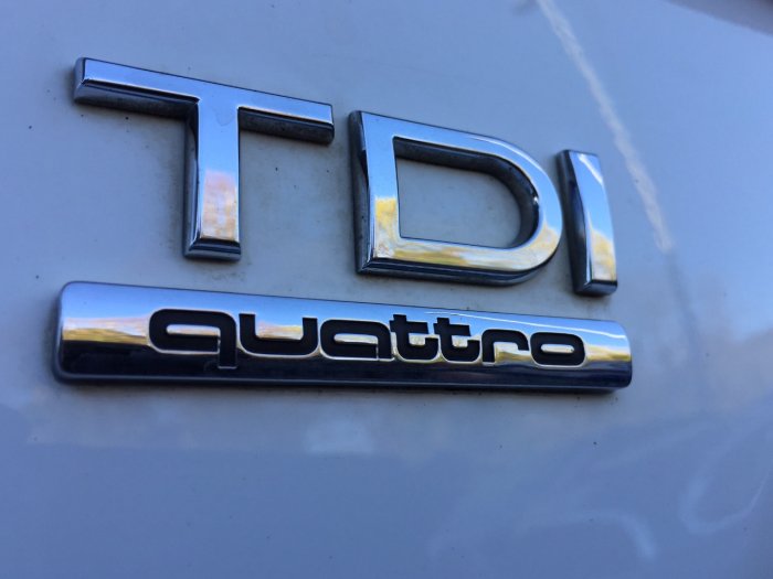 Audi A4 2.0 TDI 177 Quattro Black Edition 5dr Estate Diesel White