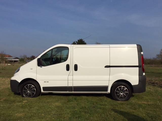 2009 Renault Trafic 2.0 SL27dCi 115 Van