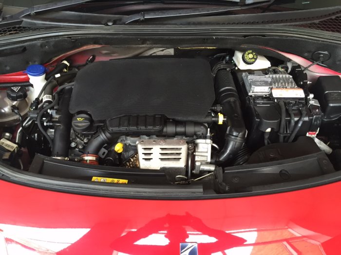 Citroen DS3 1.2 PureTech DStyle Plus 3dr Hatchback Petrol Red