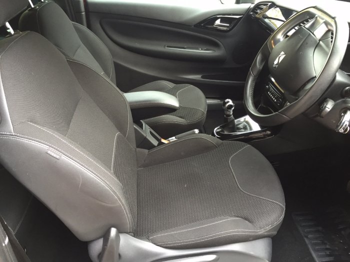 Citroen DS3 1.2 PureTech DStyle Plus 3dr Hatchback Petrol Red