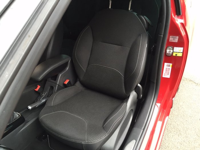Citroen DS3 1.2 PureTech DStyle Plus 3dr Hatchback Petrol Red