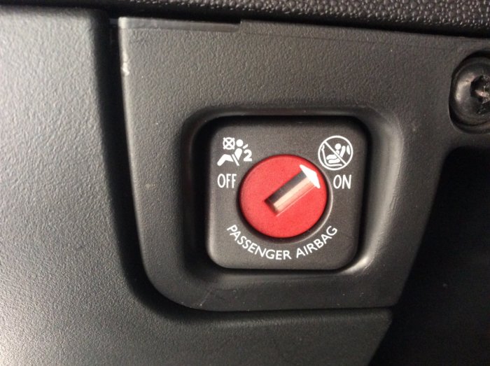 Citroen DS3 1.2 PureTech DStyle Plus 3dr Hatchback Petrol Red
