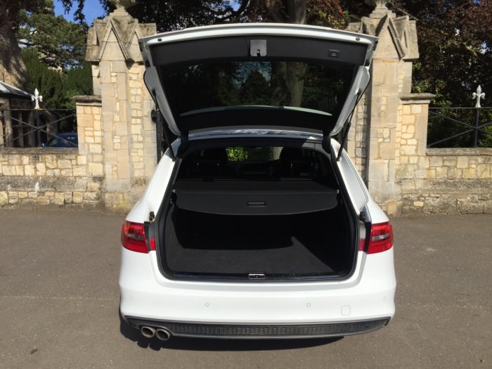 Audi A4 2.0 TDI 177 Quattro Black Edition 5dr Estate Diesel White