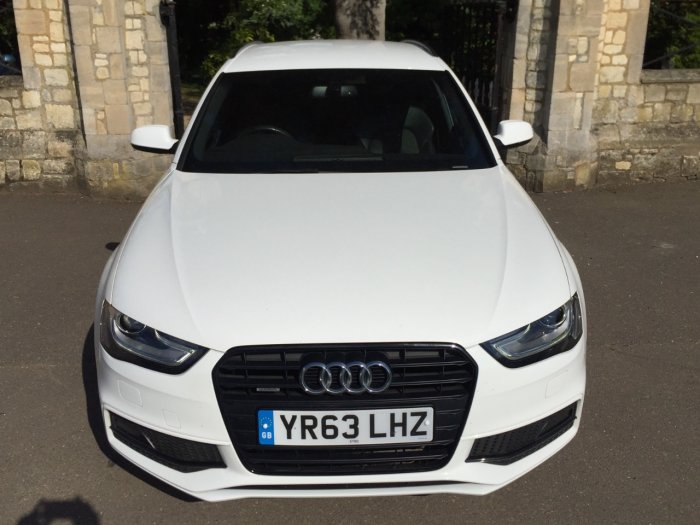 Audi A4 2.0 TDI 177 Quattro Black Edition 5dr Estate Diesel White