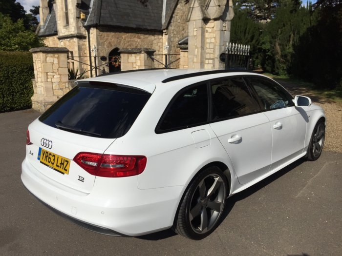 Audi A4 2.0 TDI 177 Quattro Black Edition 5dr Estate Diesel White