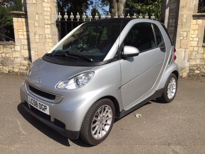 Smart Fortwo Coupe 1.0 Passion mhd 2dr Auto Coupe Petrol Silver
