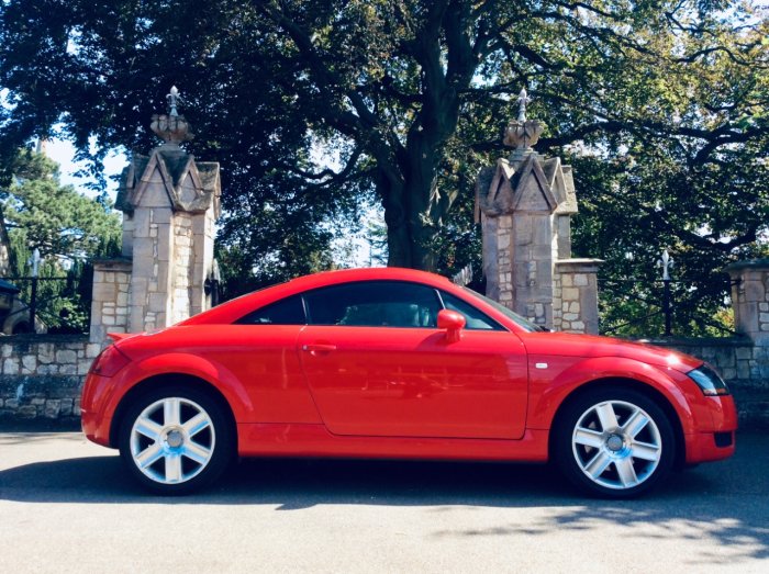 Audi TT 1.8 T 2dr [190] Coupe Petrol Red