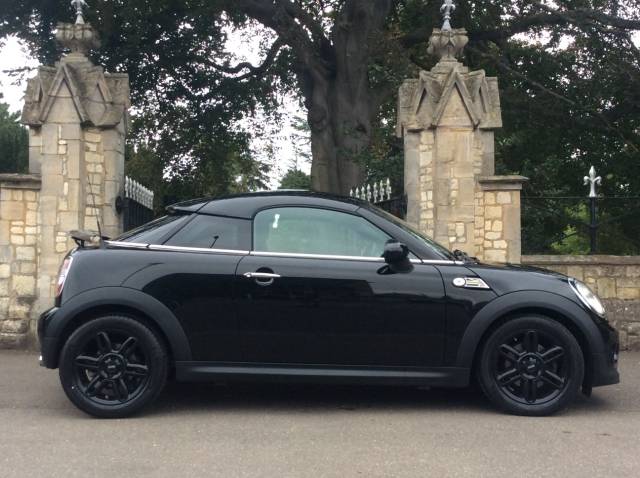 Mini Coupe 1.6 Cooper 3dr Coupe Petrol Black