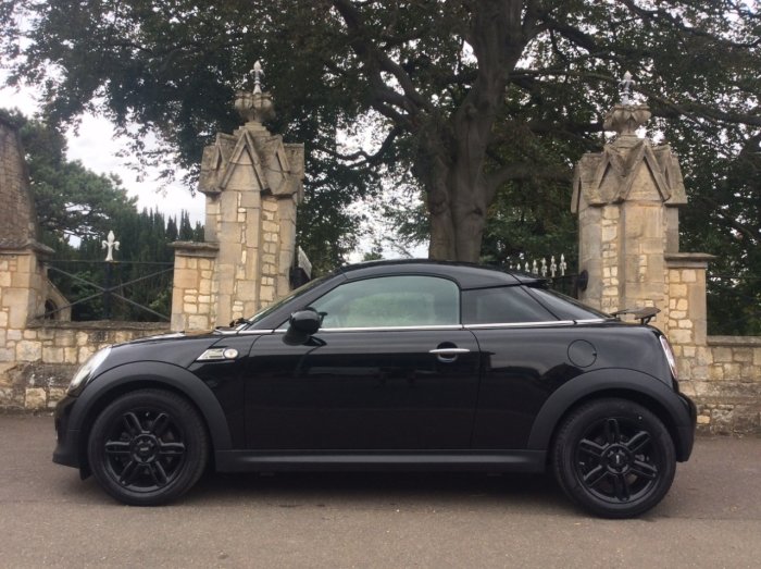 Mini Coupe 1.6 Cooper 3dr Coupe Petrol Black
