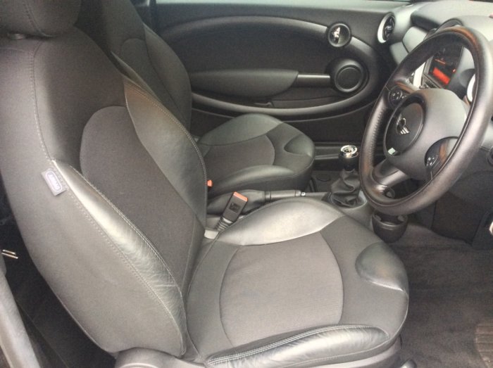 Mini Coupe 1.6 Cooper 3dr Coupe Petrol Black