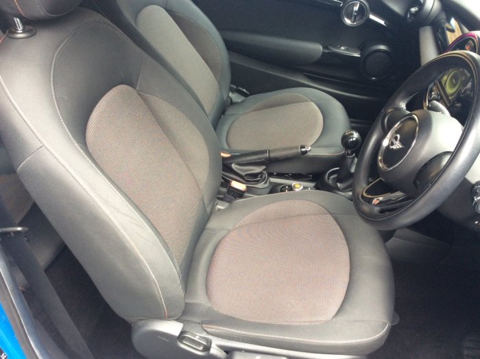 Mini Hatchback 1.2 One 3dr pepper media Hatchback Petrol Blue