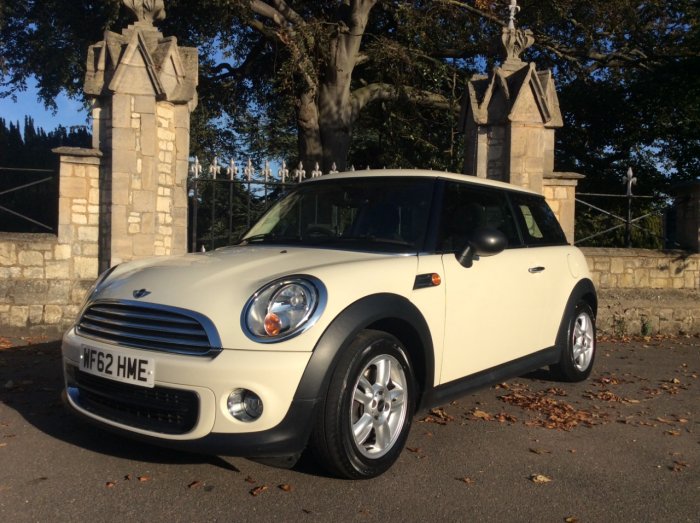 Mini Hatchback 1.6 One 3dr Hatchback Petrol White