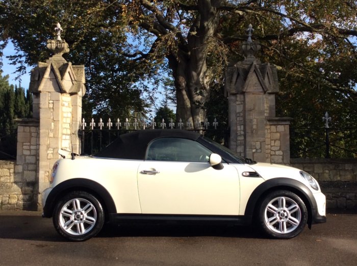 Mini Roadster 1.6 Cooper 2dr Convertible Petrol White