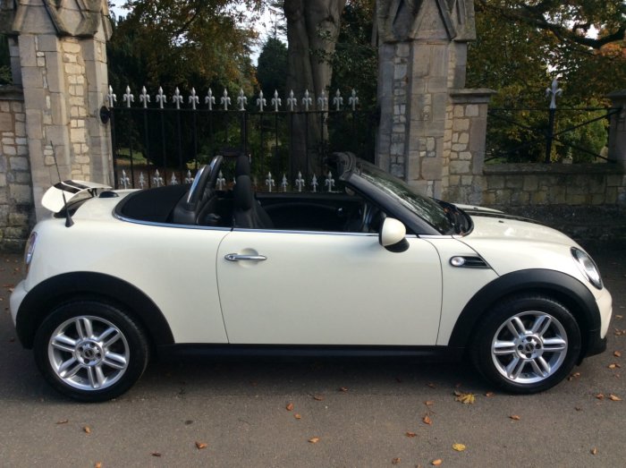 Mini Roadster 1.6 Cooper 2dr Convertible Petrol White
