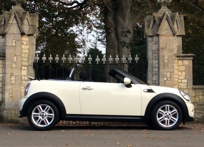 Mini Roadster 1.6 Cooper 2dr Convertible Petrol White