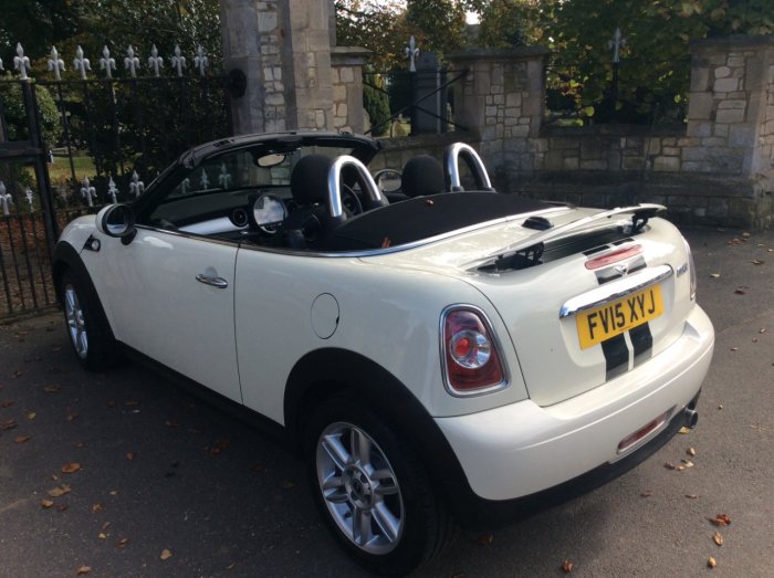 Mini Roadster 1.6 Cooper 2dr Convertible Petrol White