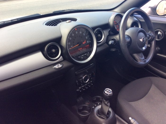 Mini Roadster 1.6 Cooper 2dr Convertible Petrol White
