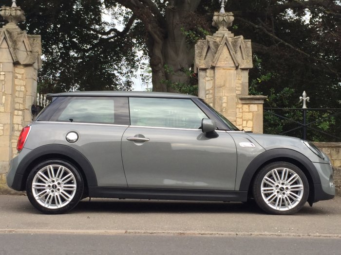Mini Hatchback 2.0 Cooper S D 3dr Hatchback Diesel Grey