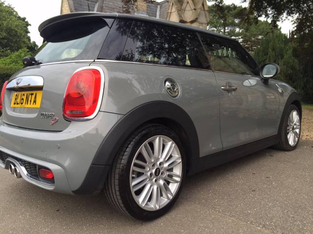 2016 Mini Hatchback 2.0 Cooper S D 3dr