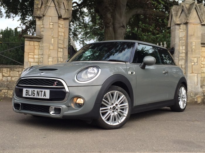 Mini Hatchback 2.0 Cooper S D 3dr Hatchback Diesel Grey