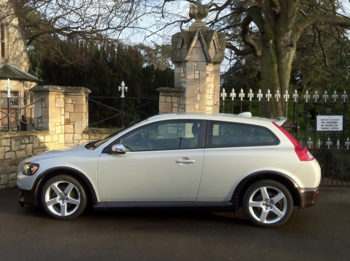 Volvo C30 1.6 R DESIGN Sport 3dr Hatchback Petrol White