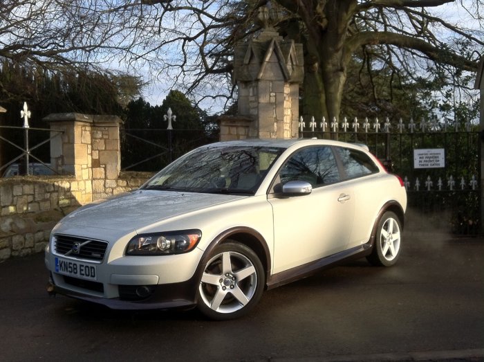 Volvo C30 1.6 R DESIGN Sport 3dr Hatchback Petrol White
